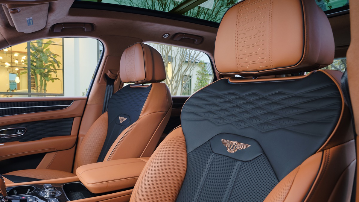 Bentayga Victoris - 14.jpg