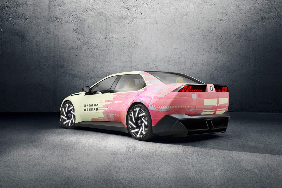 P90595357_lowRes_bmw-vision-driving-e.jpg