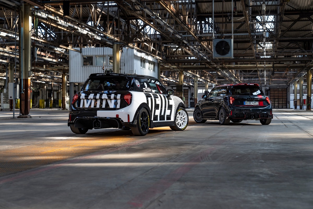 P90594667_lowRes_mini-john-cooper-wor.jpg