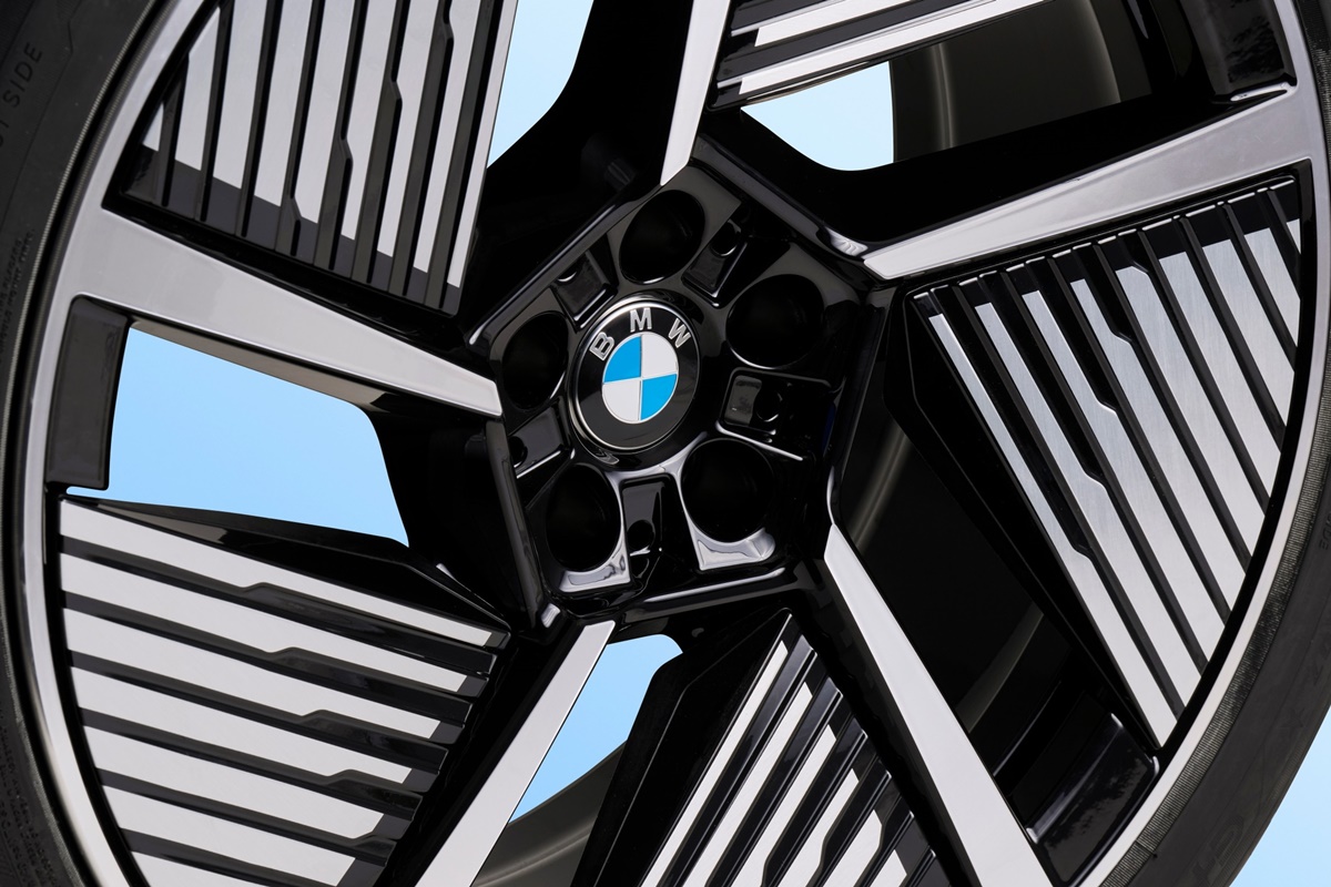P90612020_lowRes_bmw-ix3-sustainabili.jpg