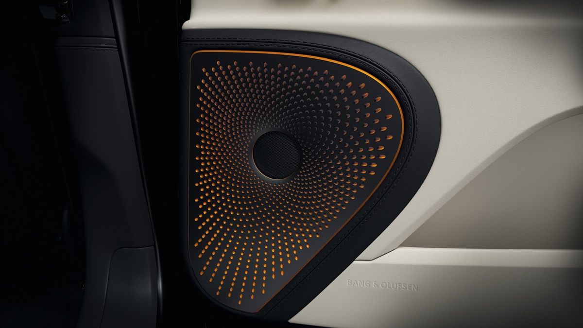13 -PCG Interior Features -B&O Speaker Mandarin.jpg