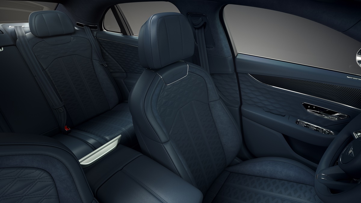 5 -PCG Interior Features - Dinamica to Seat Bolsters.jpg