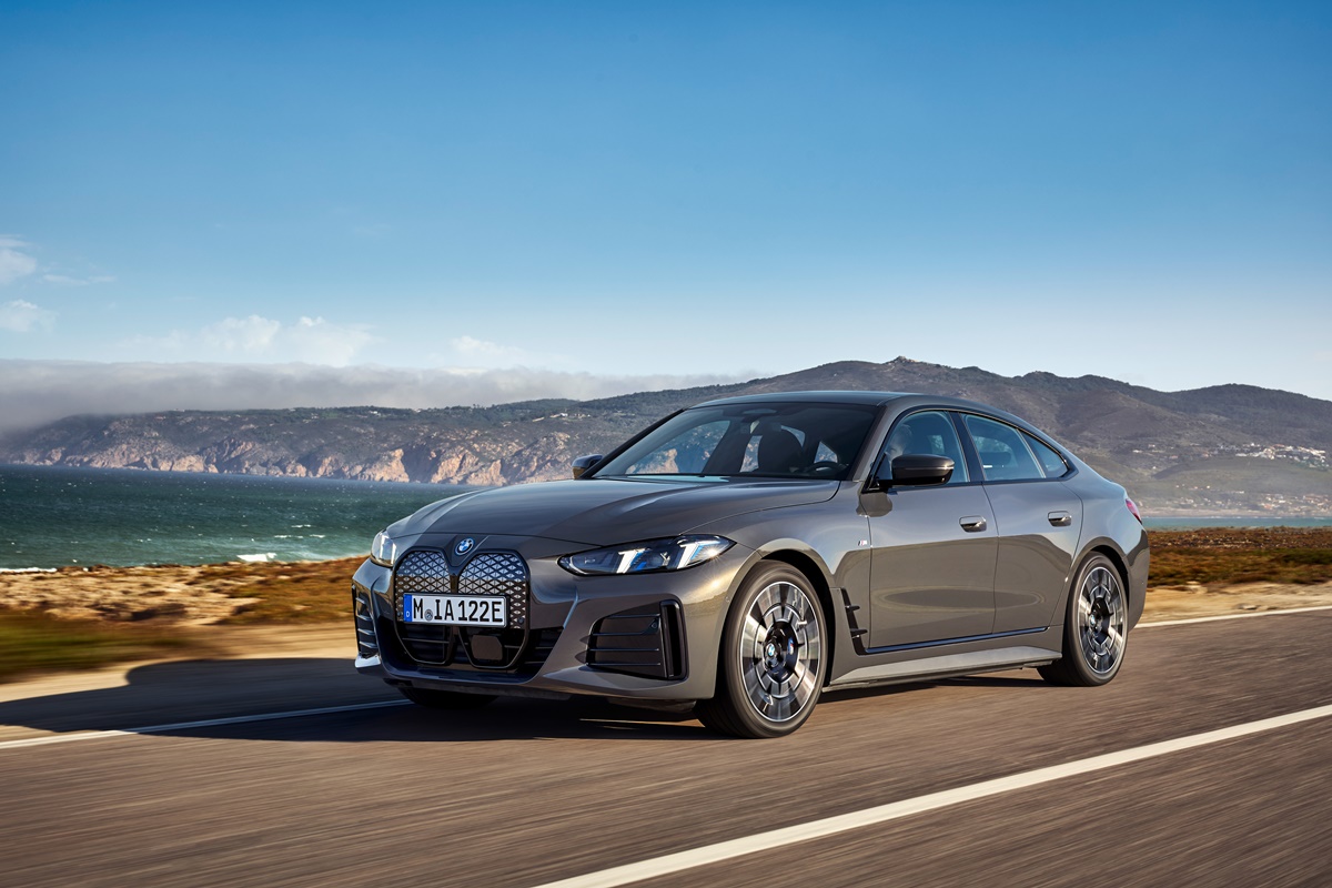 P90546610_highRes_the-new-bmw-i4-e-dri.jpg