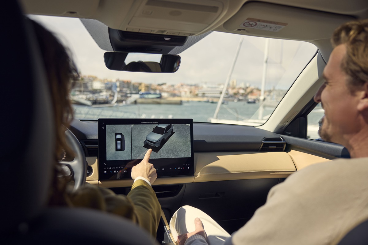 2025_All-New CX-5_GER_LHD_BRD_C52_INT_360 View Monitor_Parking view.jpg