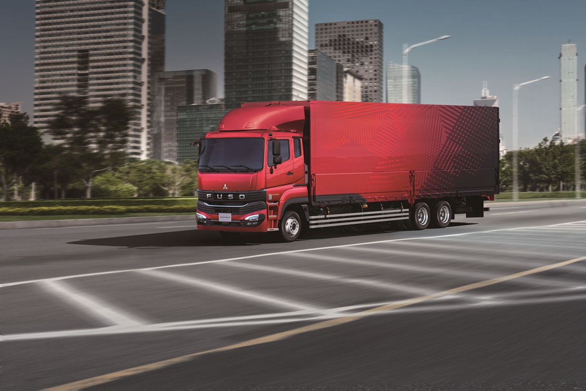 FUSO Super Great(1).jpg