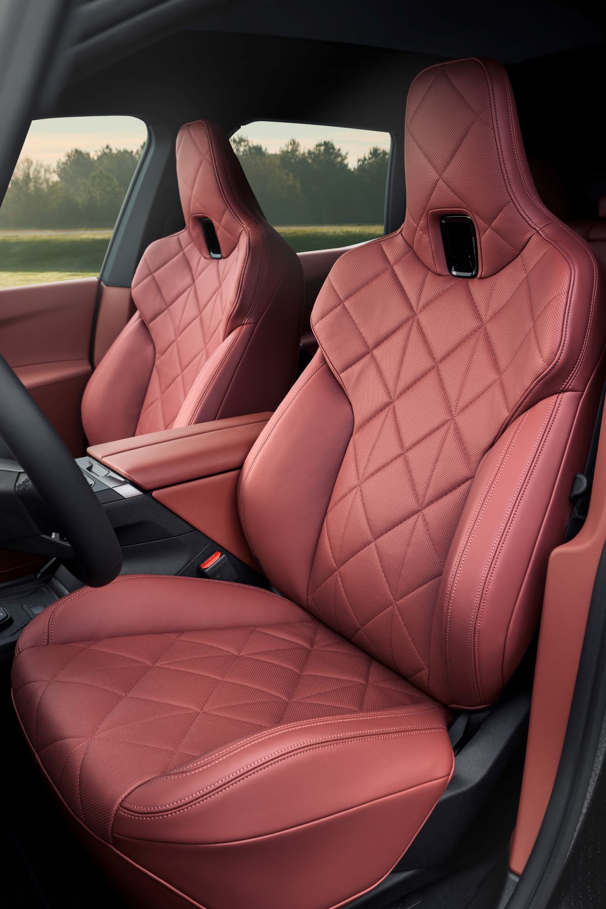 P90585342_highRes_the-new-bmw-ix-xdriv.jpg