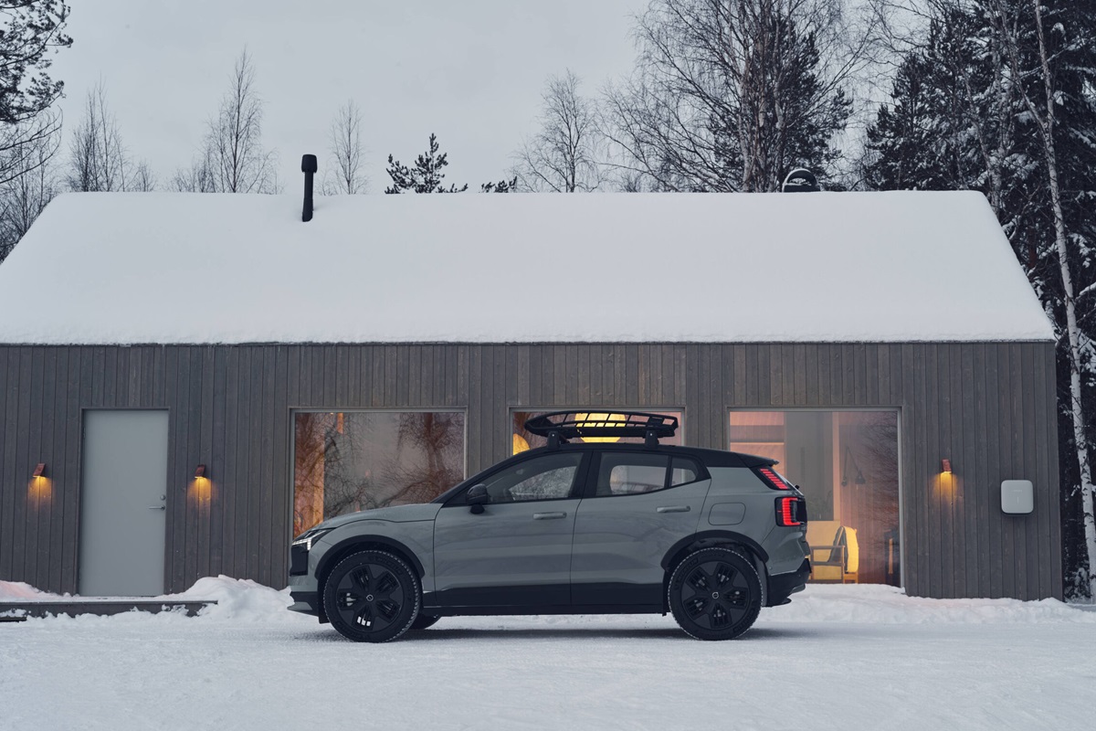 339530_Volvo_EX30_Cross_Country_with_Swedish_winter_cabin.jpg