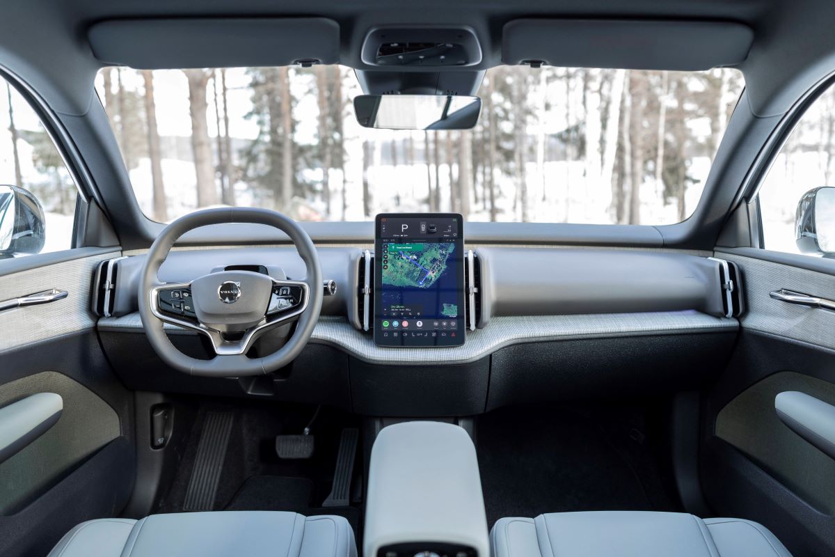339595_Volvo_EX30_Cross_Country_interior.jpg