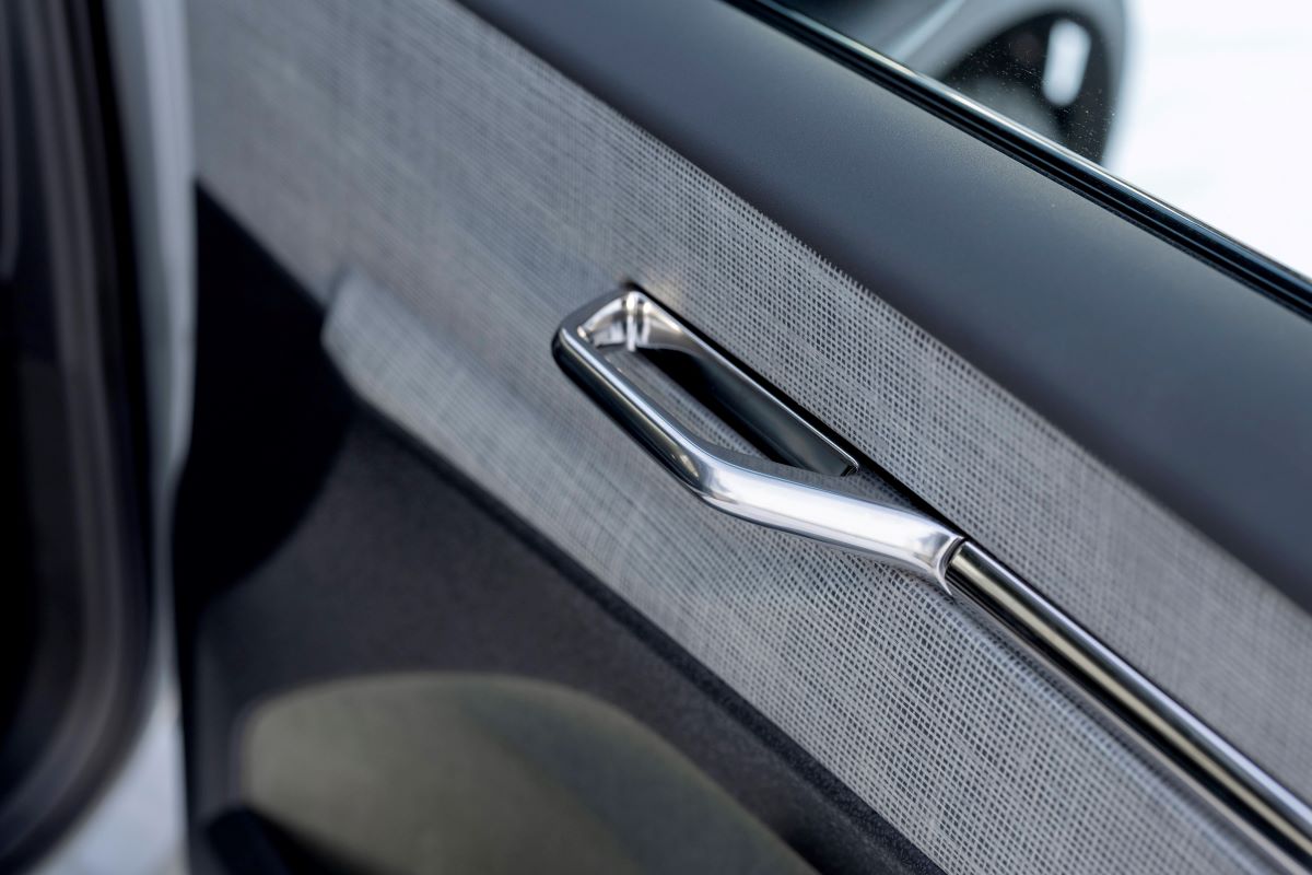 339600_Volvo_EX30_Cross_Country_interior.jpg