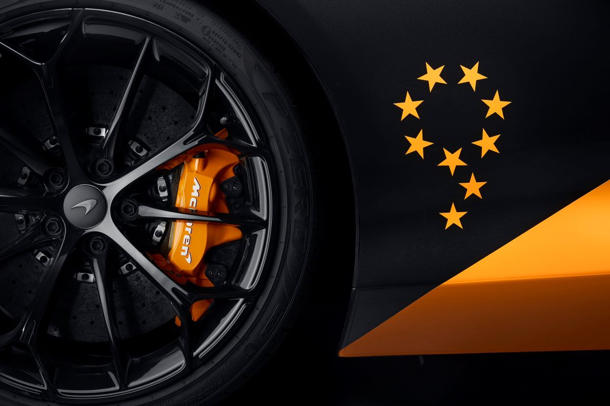Original-17113-mcl38-celebration-edition-7-artura.jpg