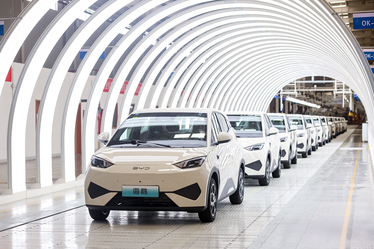 BYD DOLPHIN SURF Rolls Off the Production Line 4.jpg