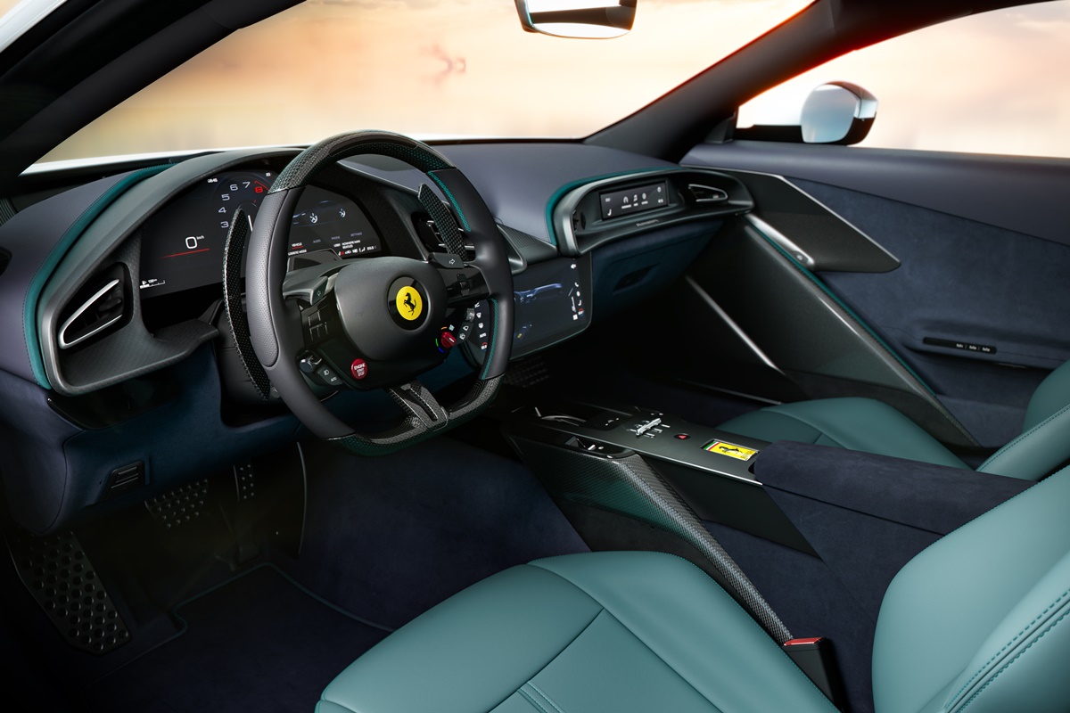 20250623_INTERNI_Vista_Plancia_Lato_Driver_16_REV1_3_2.jpg