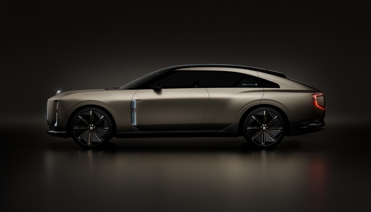 11 - EXP 15 Exterior.jpg