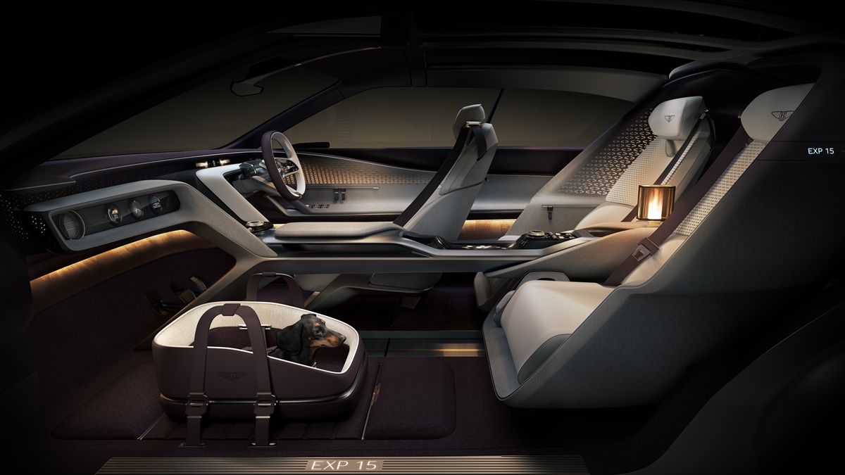 24 - EXP 15 Interior.jpg