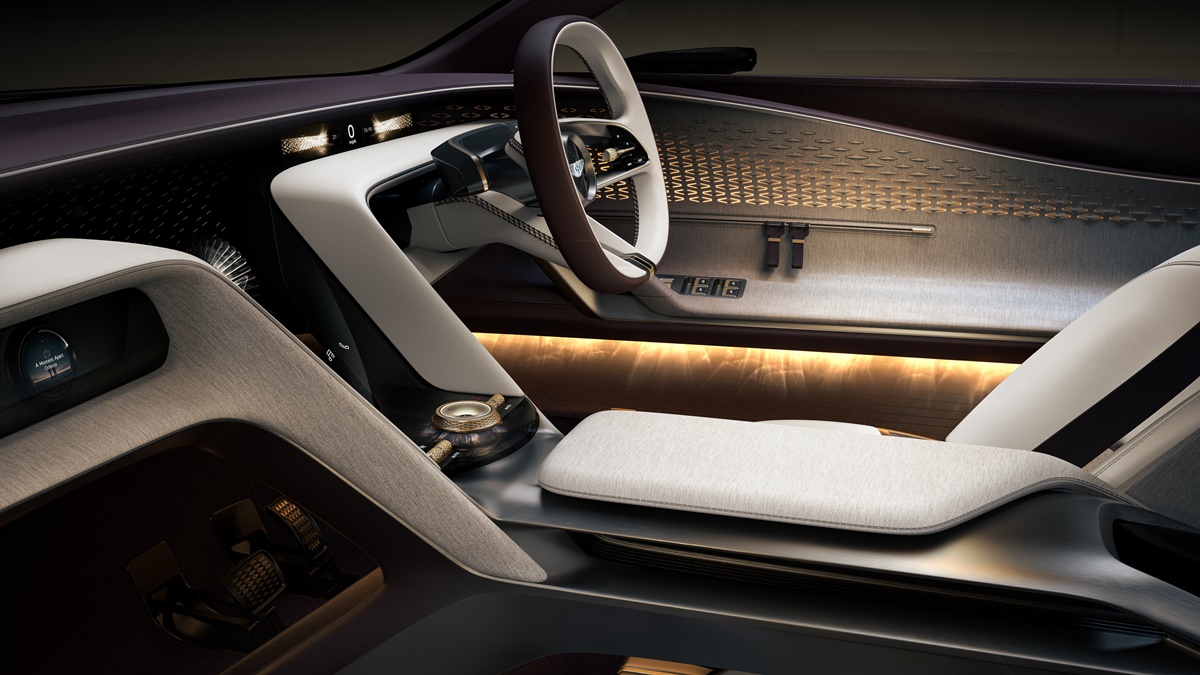 29 - EXP 15 Interior.jpg