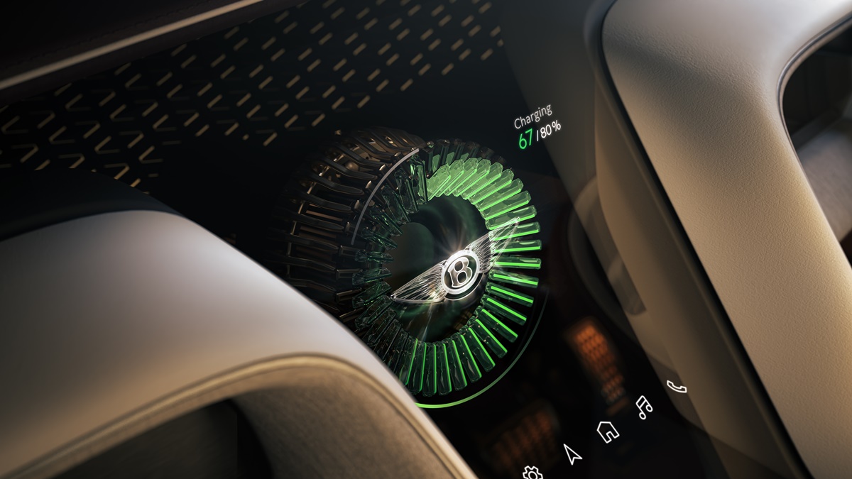 31 - EXP 15 Interior.jpg