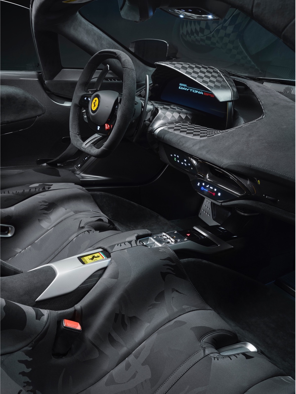 Tailor Made Ferrari Daytona SP3_11.jpg