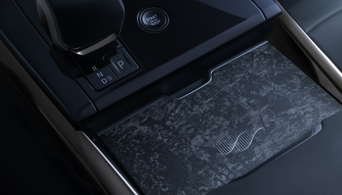 RRS_SV_26MY_Bespoke_Nocturne_Console_05_230725.jpg