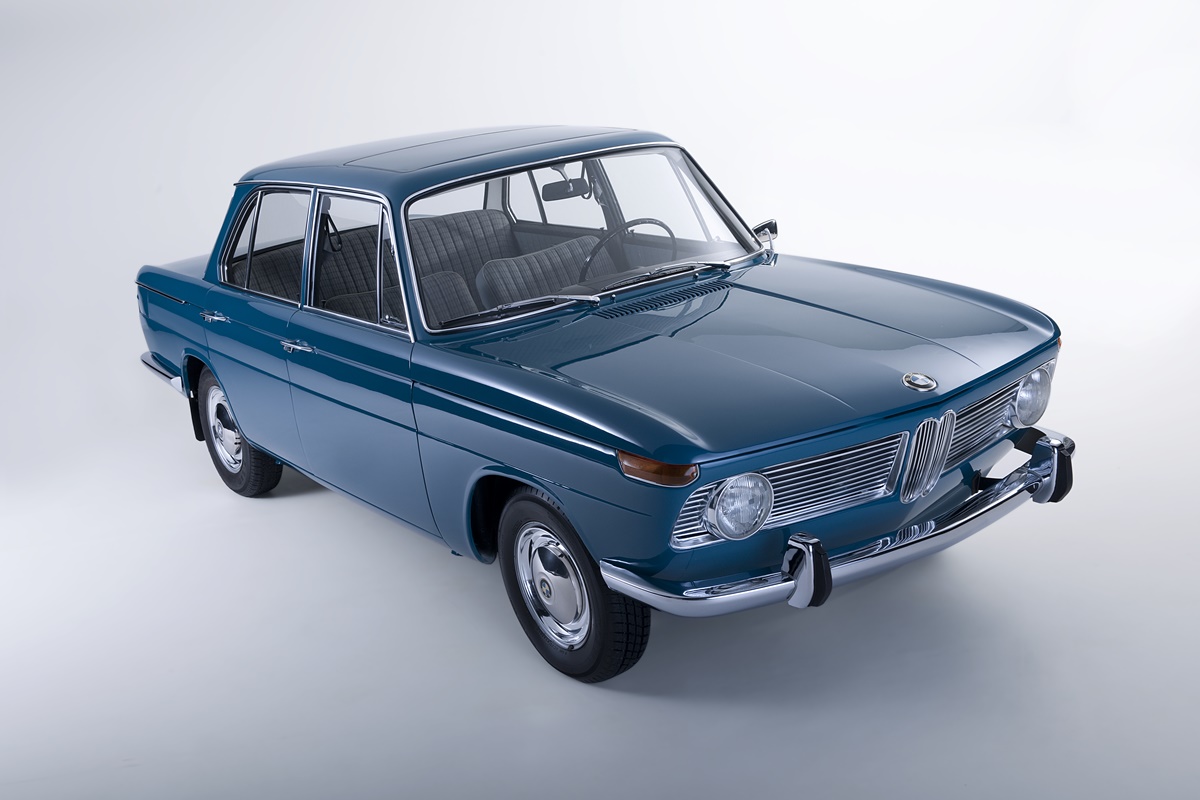P90074552_highRes_50-years-of-bmw-new-.jpg