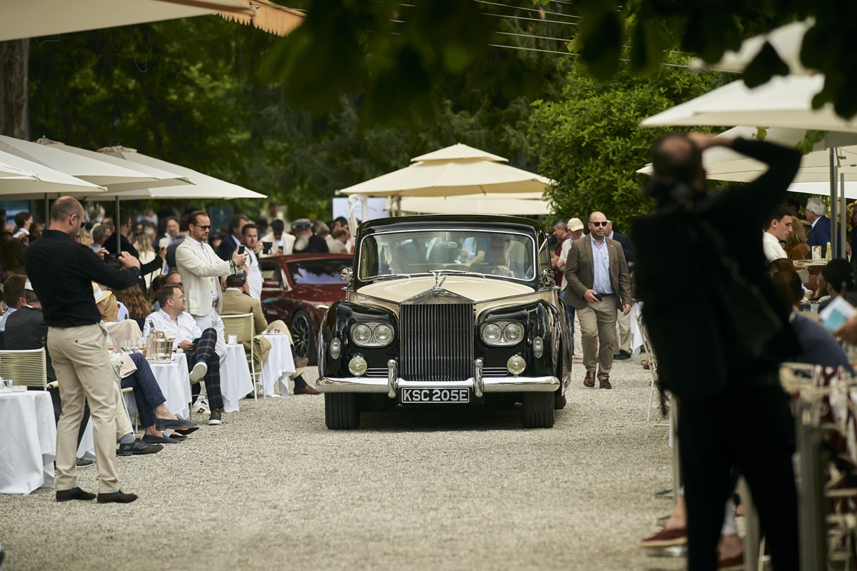 P90601686_highRes_phantom-goldfinger-m.jpg