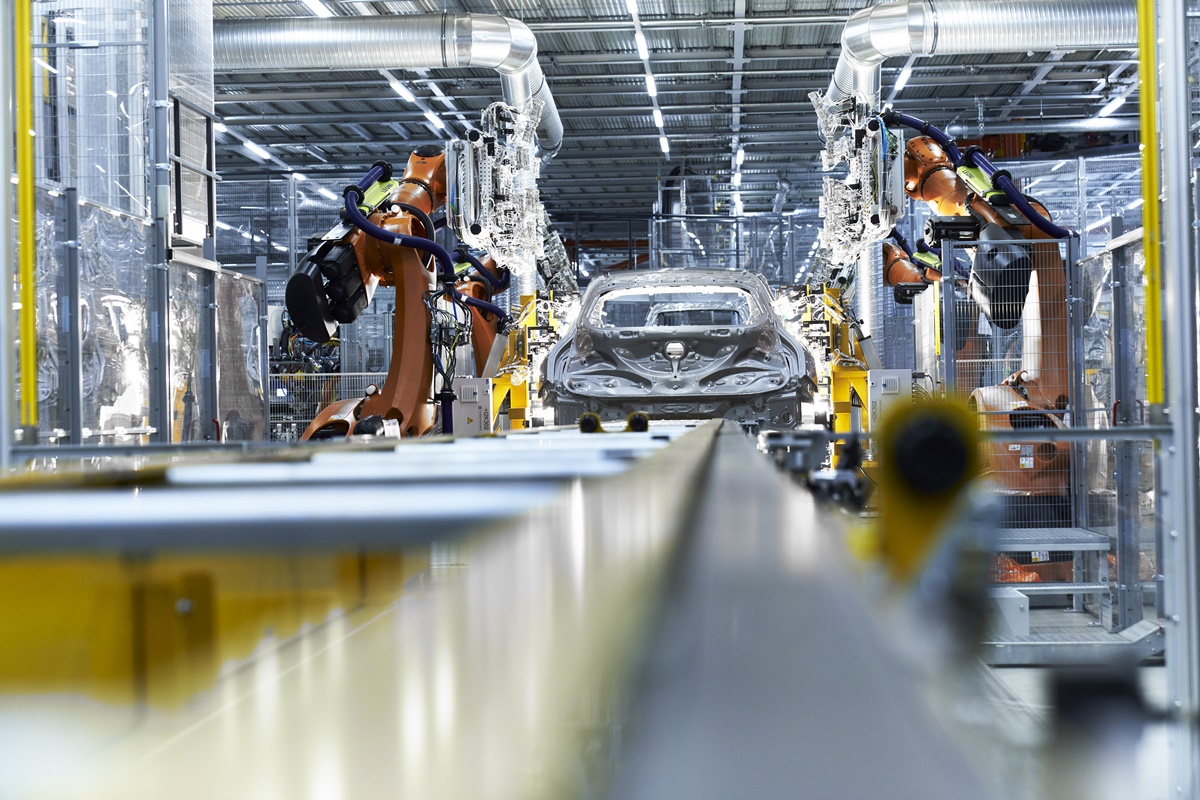 P90407600_highRes_bmw-ix-production-at.jpg
