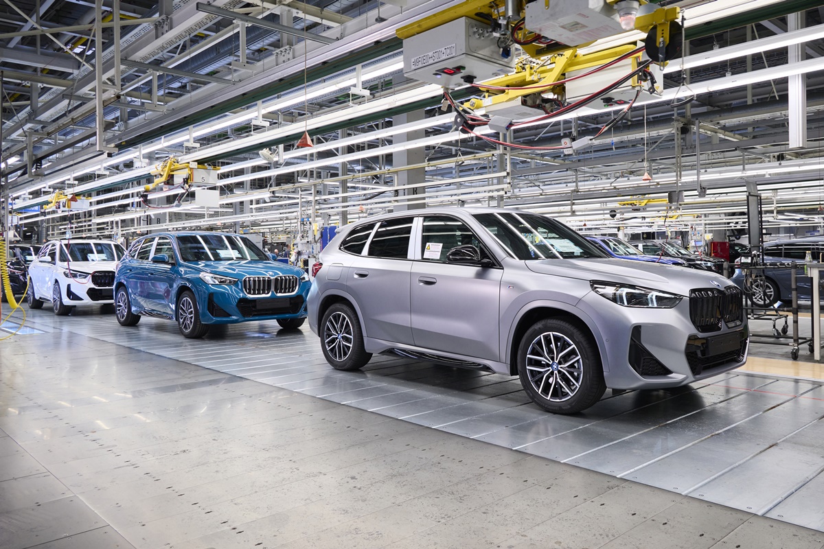P90487215_highRes_fully-electric-bmw-i.jpg