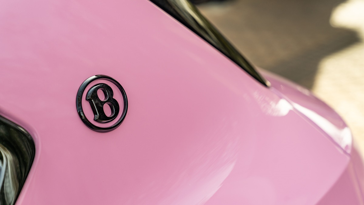 Bentayga EWB Mulliner in Candy Pink - 10.jpg