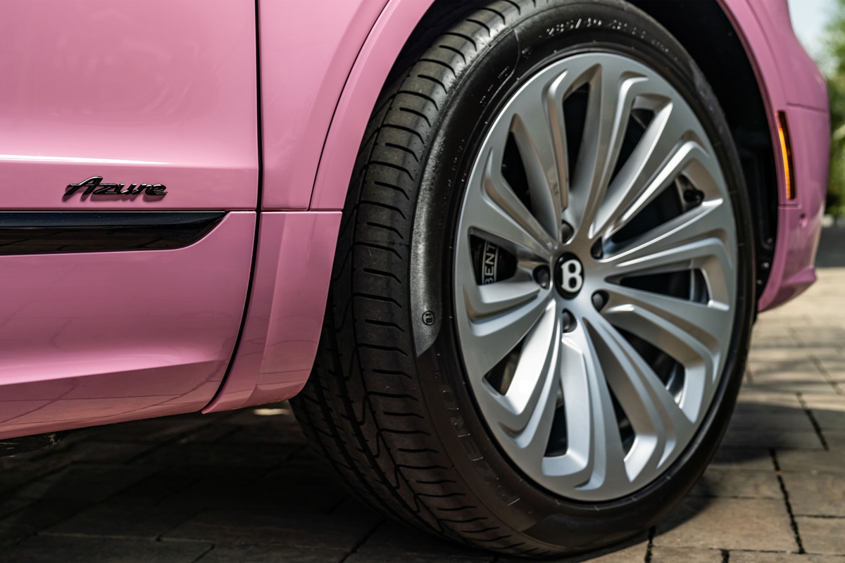 Bentayga EWB Mulliner in Candy Pink - 3.jpg