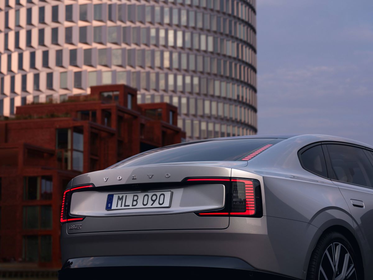 342387_Volvo_ES90_Exterior.jpg
