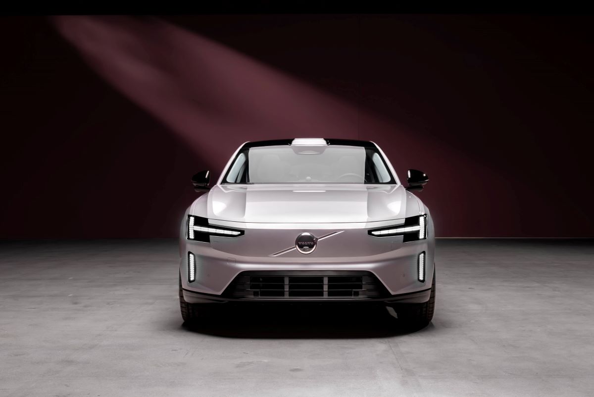 342405_Volvo_ES90_Exterior.jpg