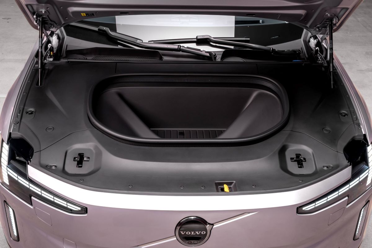 342408_Volvo_ES90_Exterior.jpg
