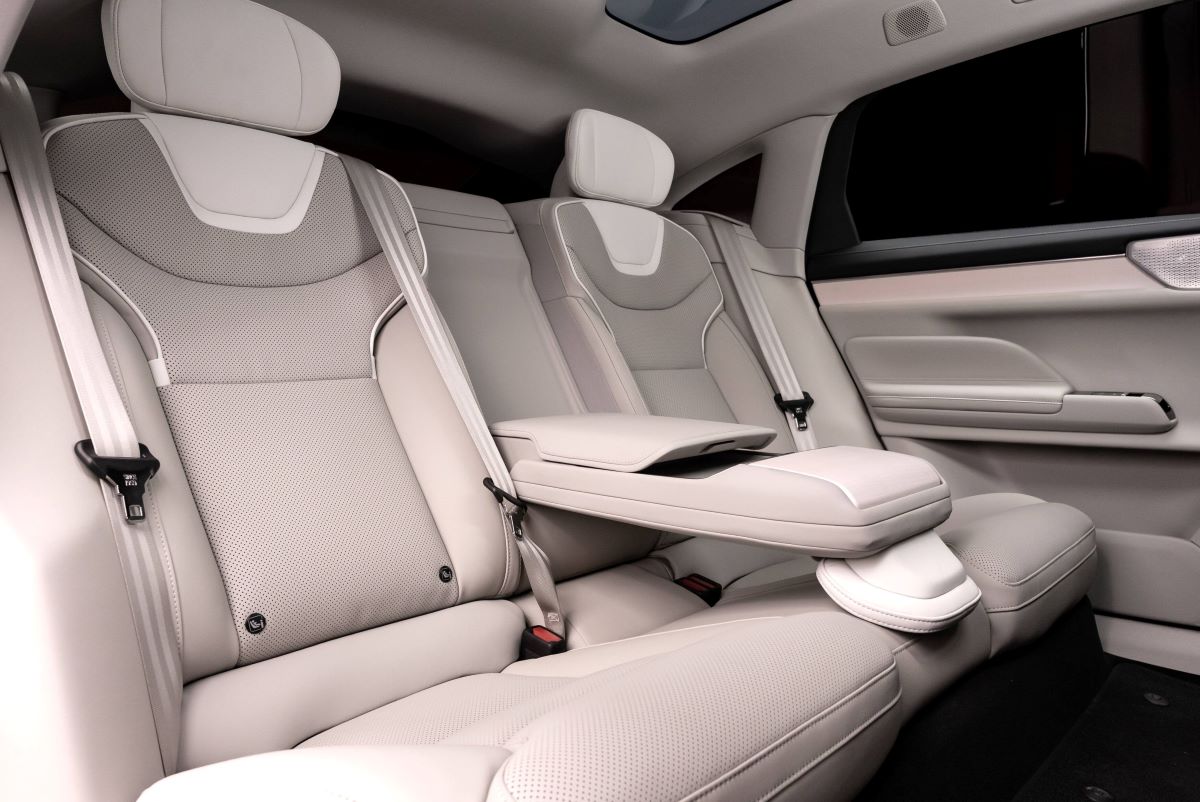 342420_Volvo_ES90_Interior.jpg
