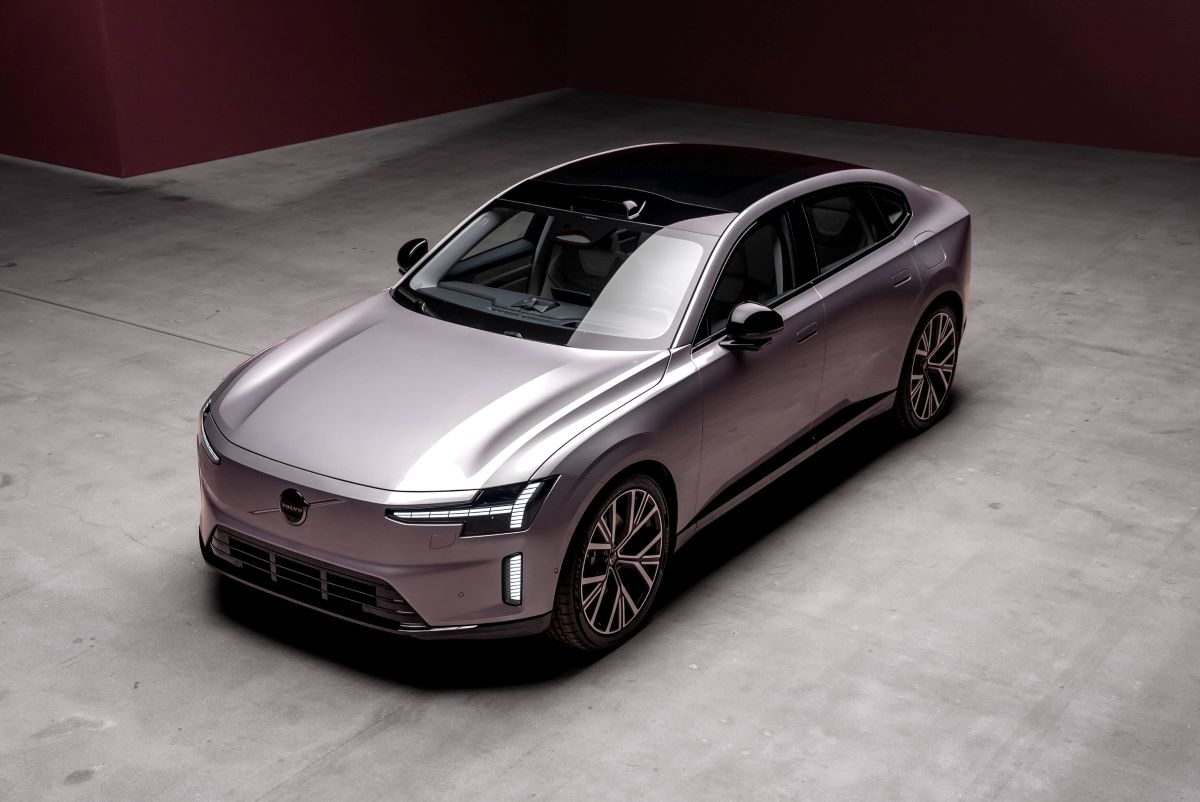 342424_Volvo_ES90_Exterior.jpg