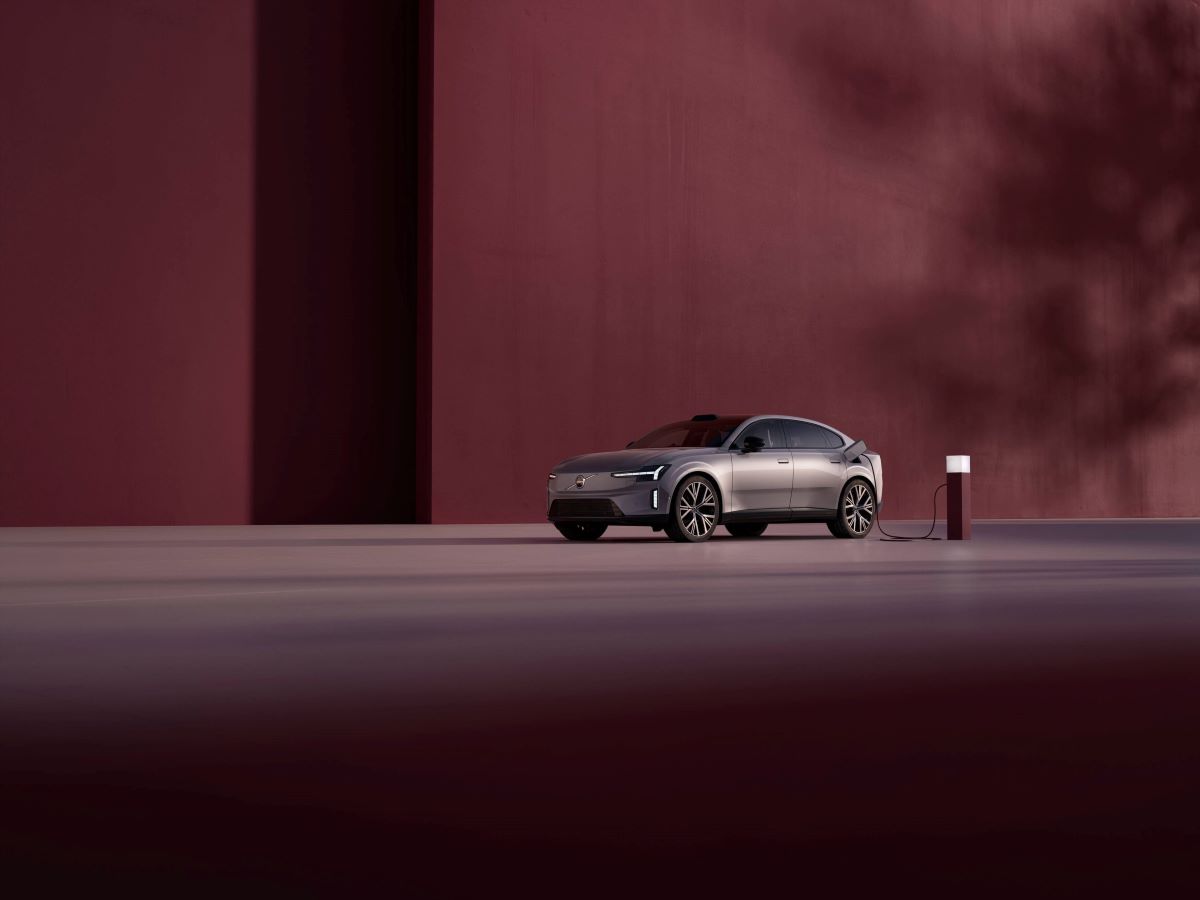342428_Volvo_ES90_Exterior.jpg