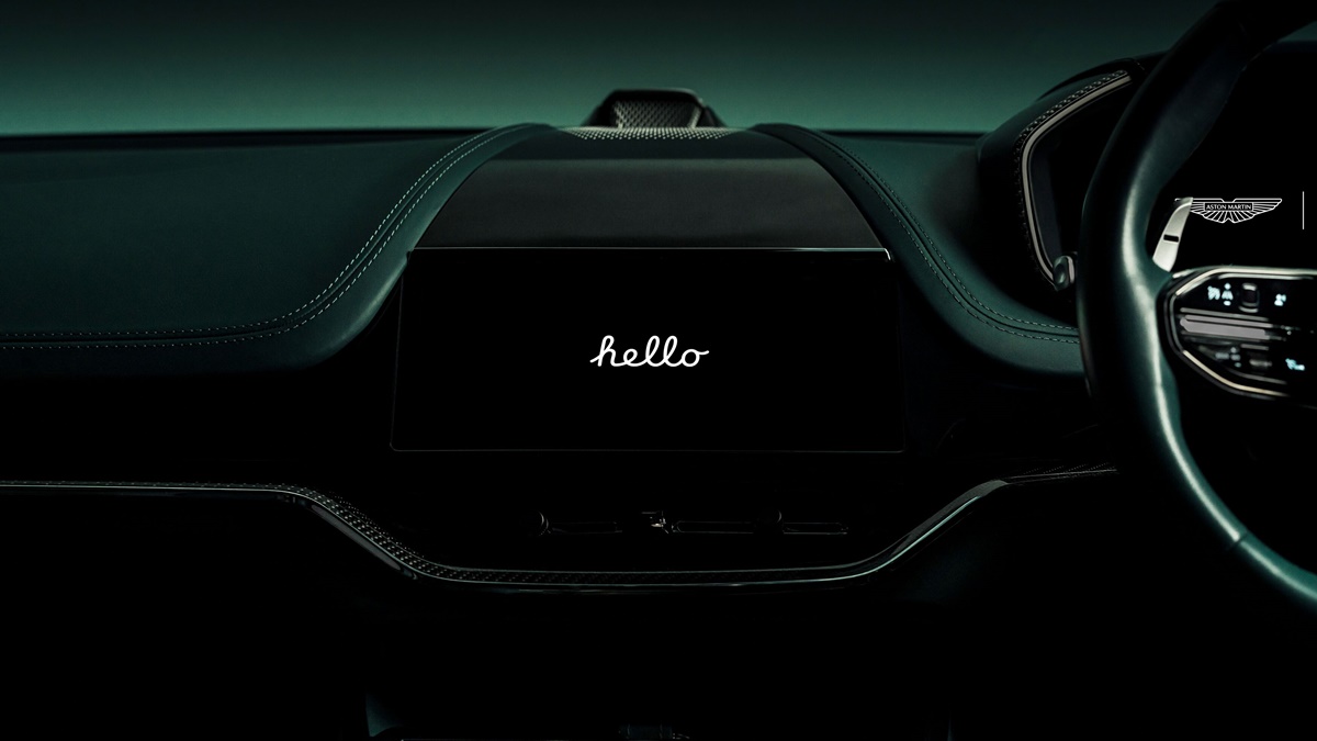 Aston Martin_Apple CarPlay Ultra_03.jpg