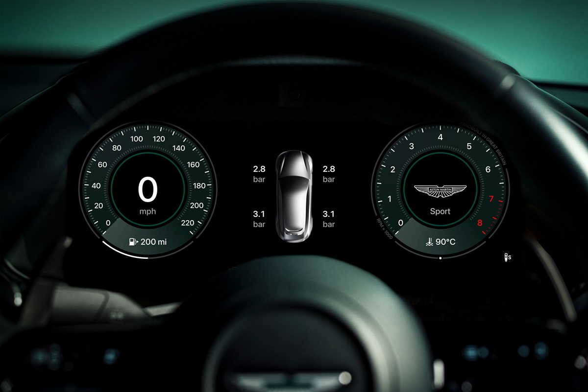 Aston Martin_Apple CarPlay Ultra_04.jpg