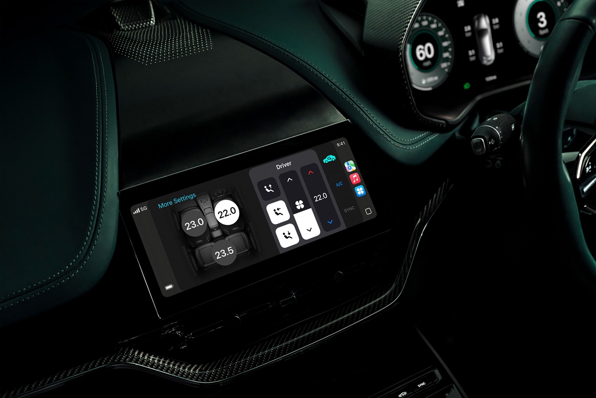 Aston Martin_Apple CarPlay Ultra_06.jpg