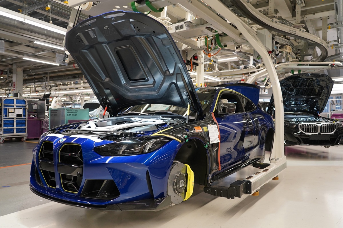 P90600481_lowRes_bmw-m4-cs-edition-vr.jpg