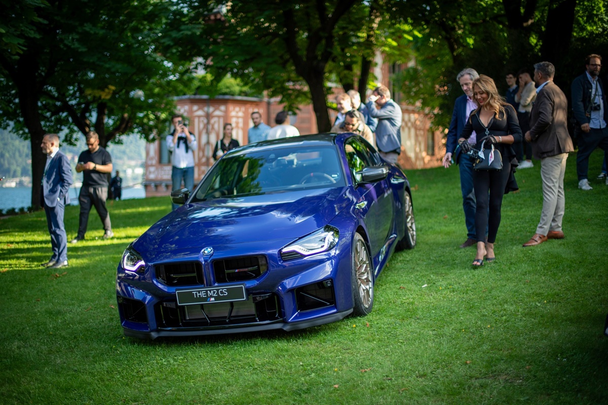 P90601168_lowRes_bmw-m2-cs-concorso-d.jpg