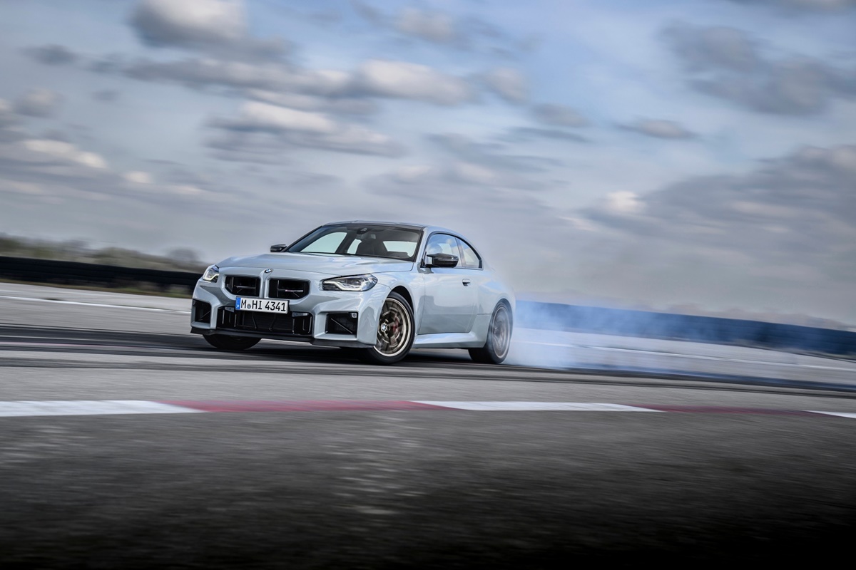 P90600856_lowRes_the-new-bmw-m2-cs.jpg