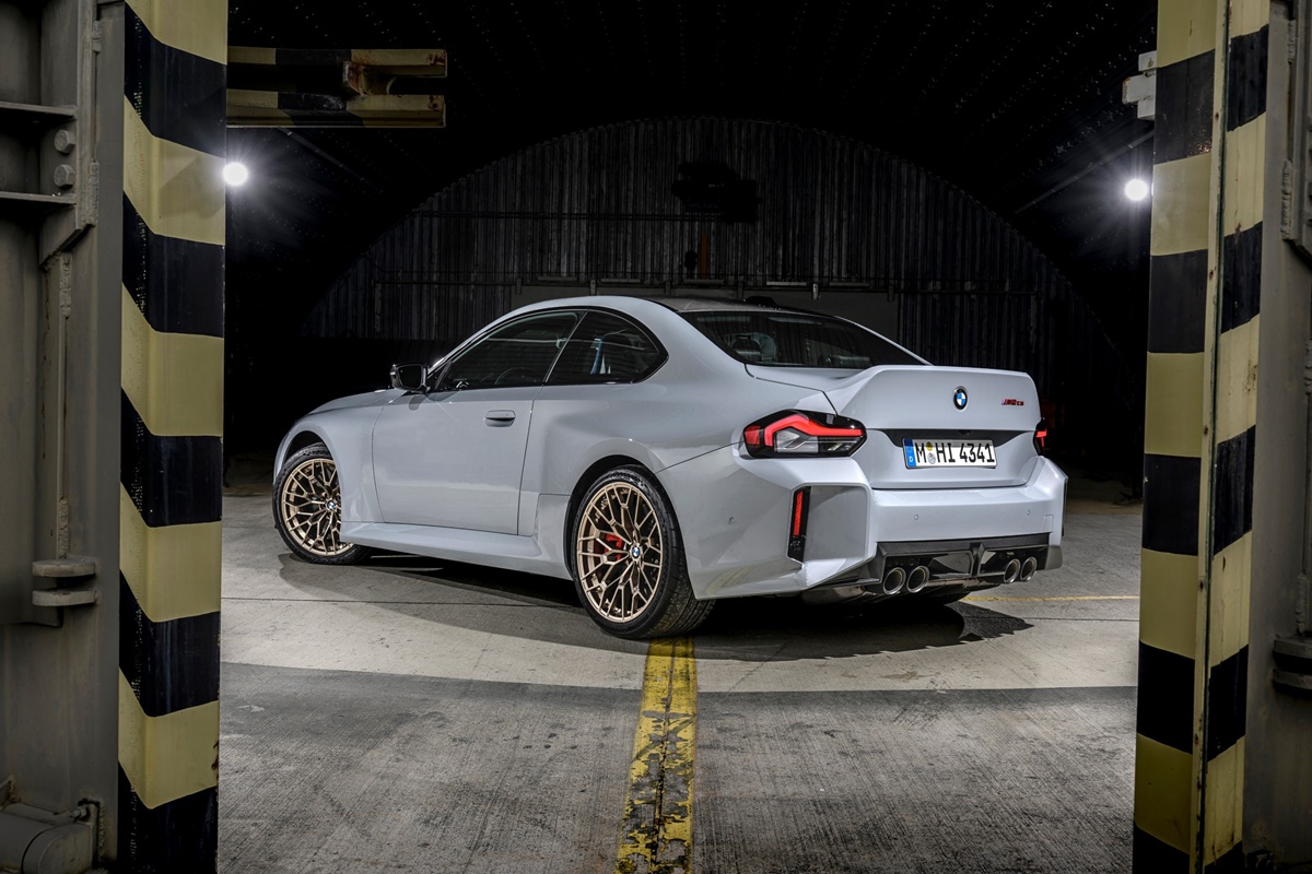 P90600866_lowRes_the-new-bmw-m2-cs.jpg