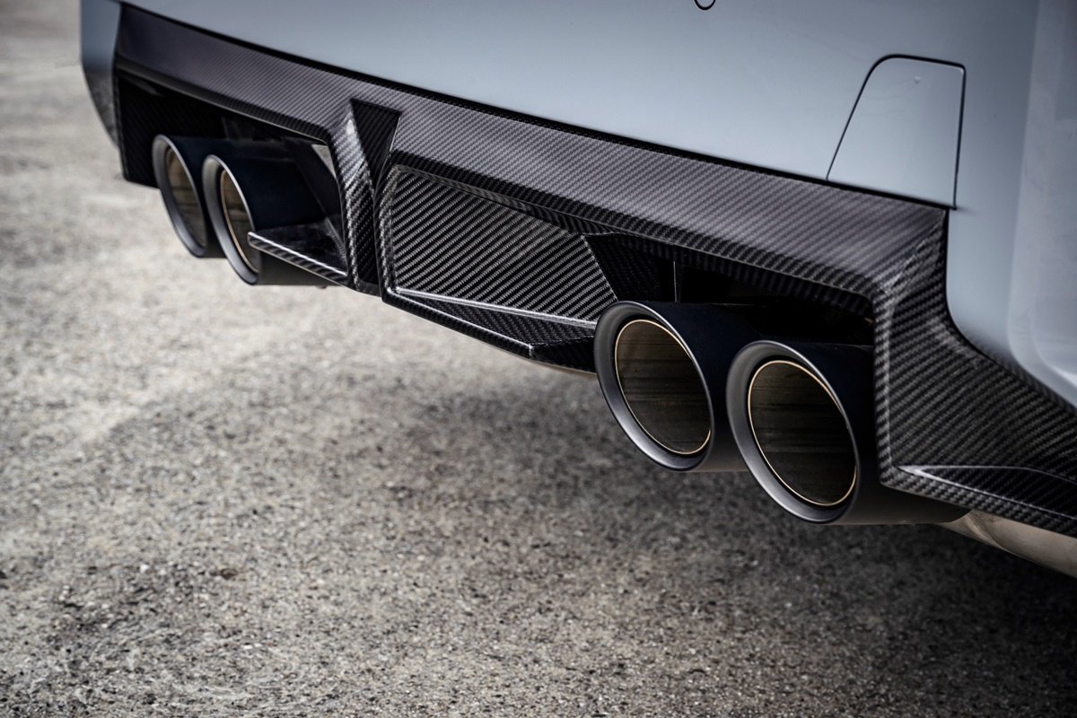 P90600889_lowRes_the-new-bmw-m2-cs.jpg