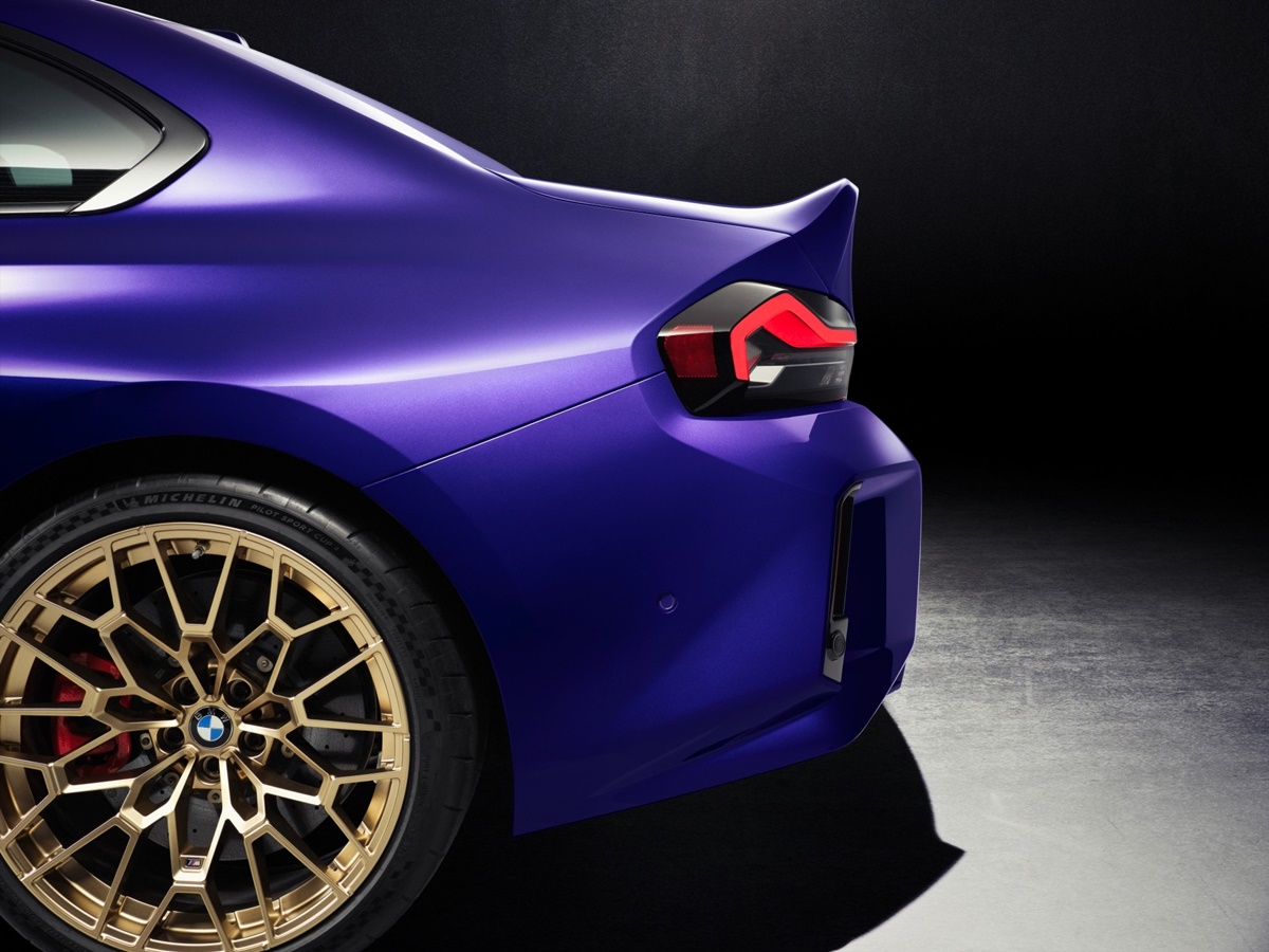 P90600911_lowRes_the-new-bmw-m2-cs.jpg