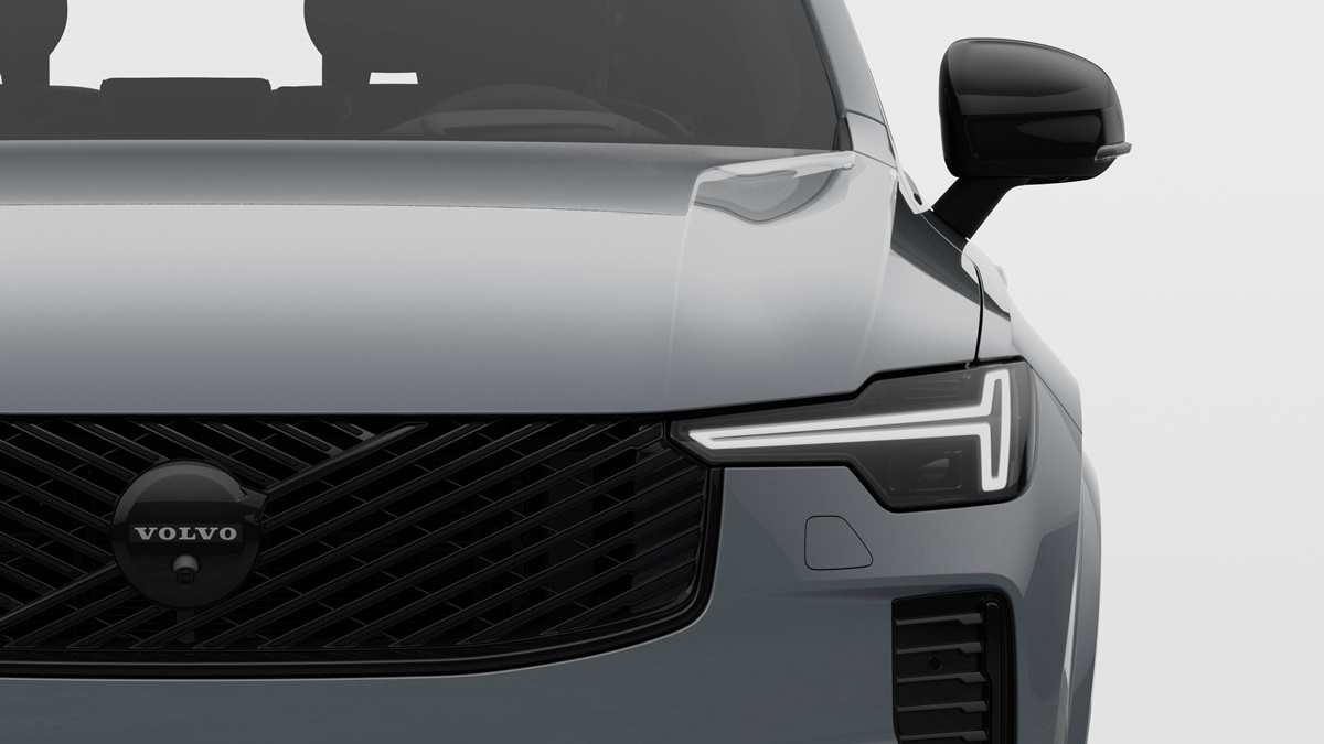 352777_Volvo_XC90_Black_Edition_exterior.jpg