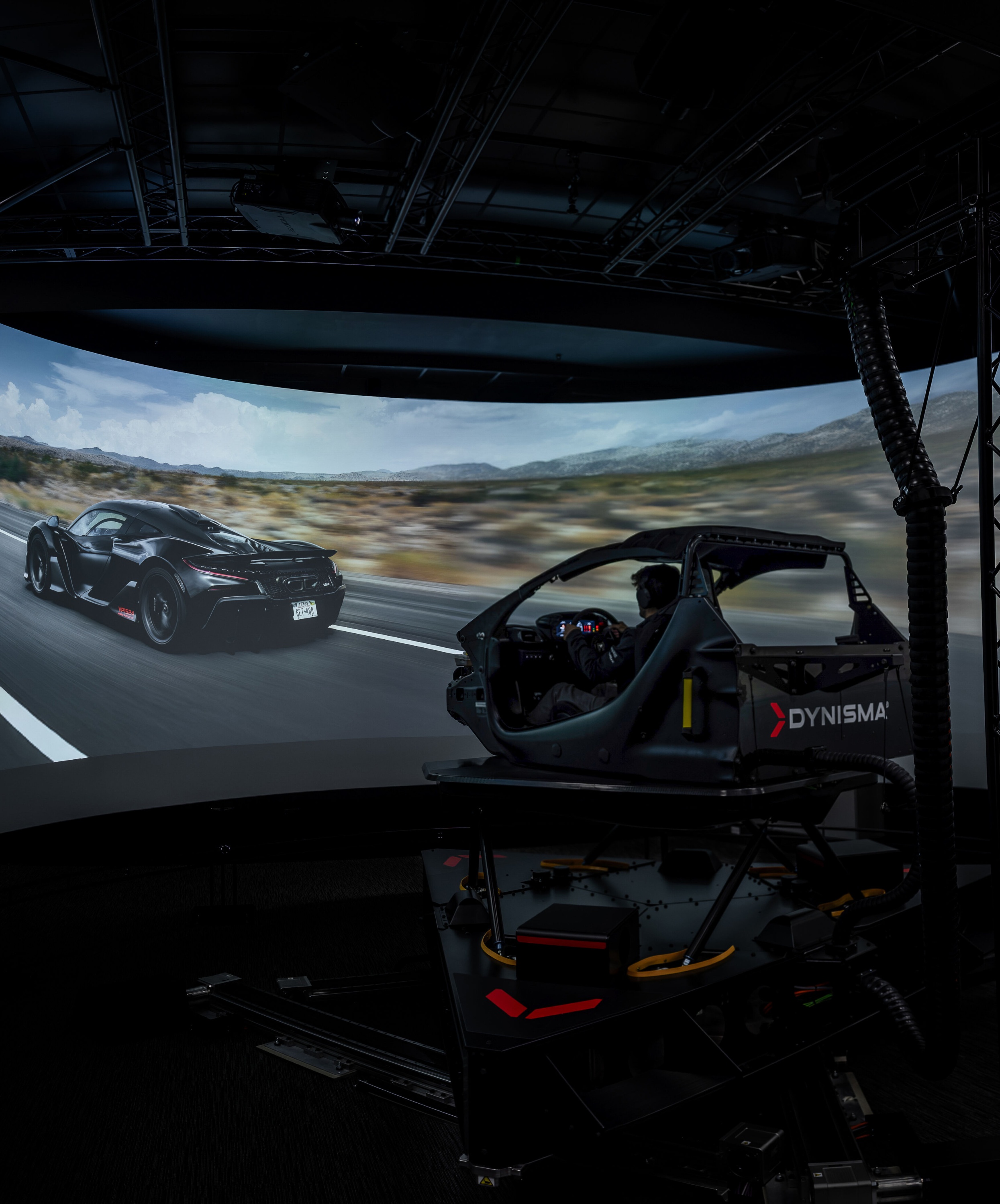 McLaren_Dynisma-251002-011-2-2.jpg