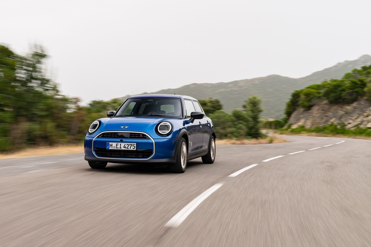 P90559949_lowRes_mini-cooper-s-5-door.jpg