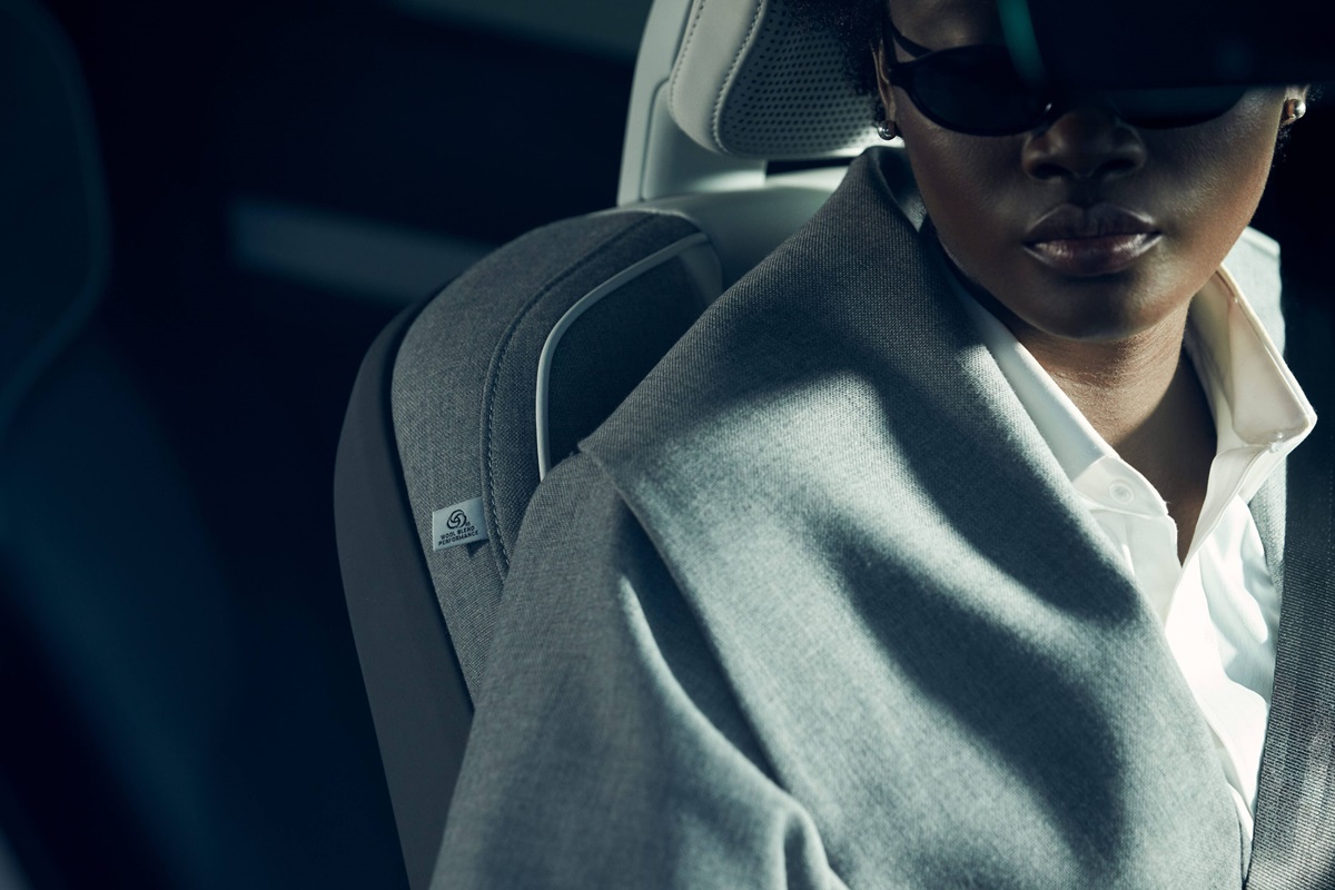 353560_Runway_Meets_the_Road_Volvo_Cars_and_Sergio_Hudson_Collaborate_on.jpg