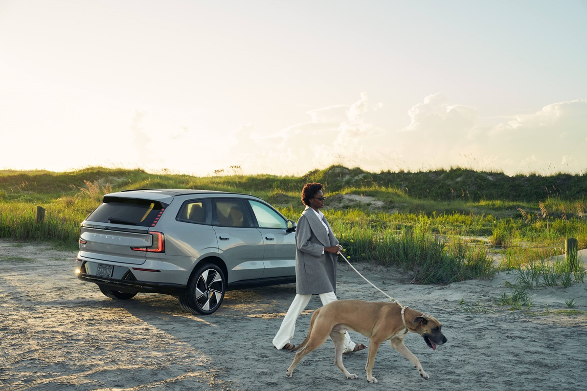 353563_Runway_Meets_the_Road_Volvo_Cars_and_Sergio_Hudson_Collaborate_on.jpg