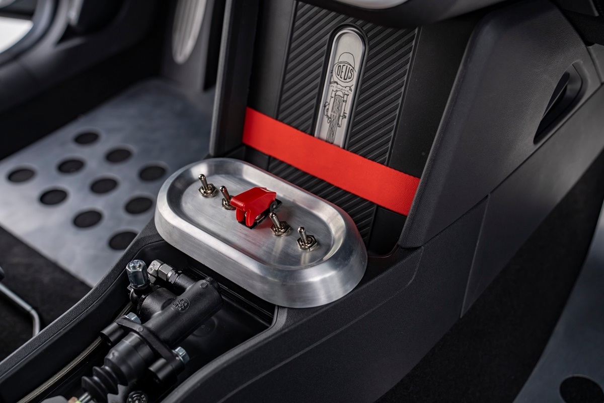 P90613924_lowRes_mini-john-cooper-wor.jpg