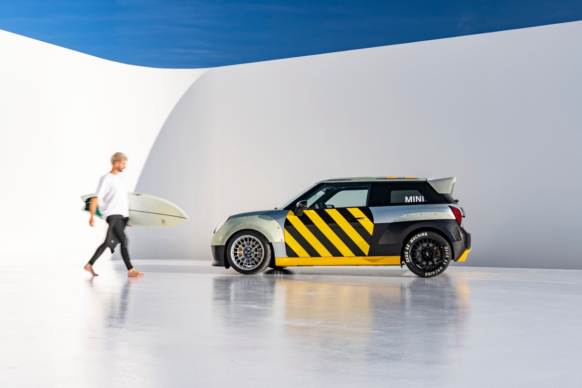 P90613828_lowRes_mini-john-cooper-wor.jpg